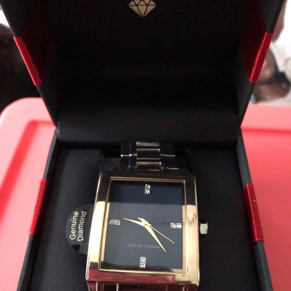 Watch - Picture 3 of 3